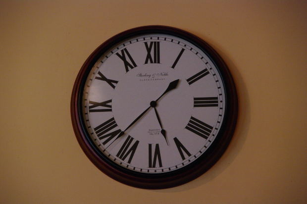 Read This Hindi Poem for Students round-clock